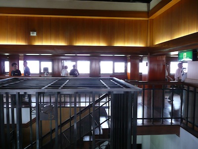 ��V�����