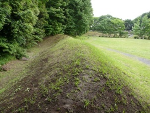 ��s�̓y�ۂƋ�x�Q